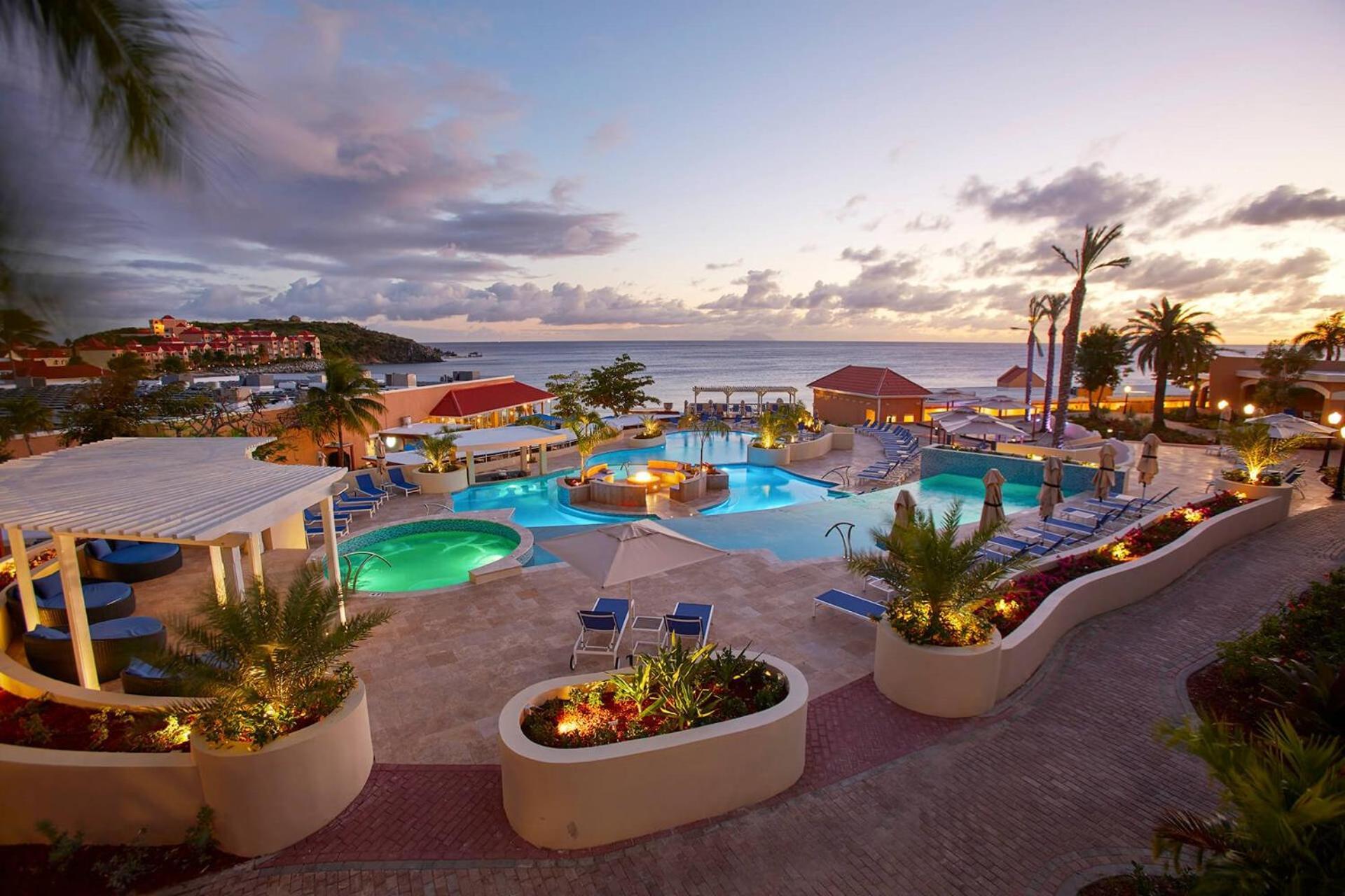 Oceans At Divi Little Bay Hotel Exterior photo